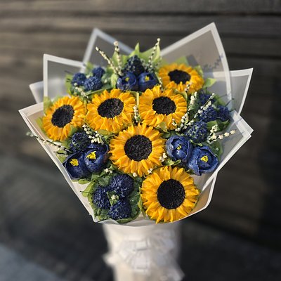Tall Cupcake Bouquet