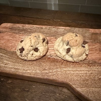 1 Dozen Of Gluten Friendly Chocolate Chunk Cookies 