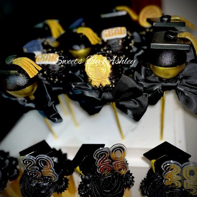 Custom Cake Pops