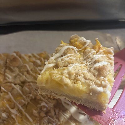 Peach Crumb Bars 
