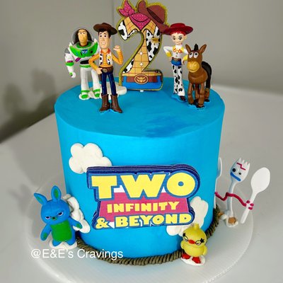 6 Inch custom Cake (3 Layers) 