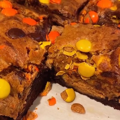 4 Reeces Stacked Brownies