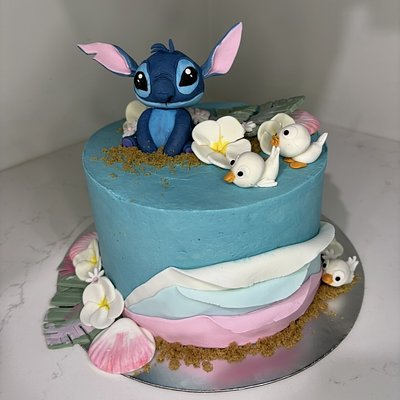 8” Round Cake - Luxe