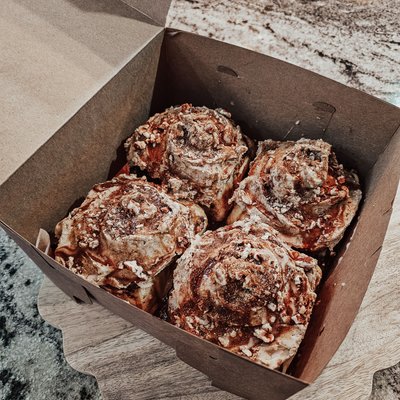 24 Signature Cinnamon Rolls