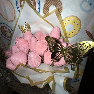 Rose Addition Chocolate Strawberry 2doz