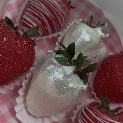 Chocolate Covered strawberries (ONLY)