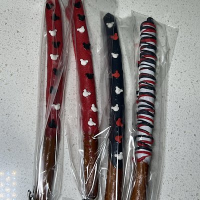 Dipped Pretzels (per Dozen/custom Event)
