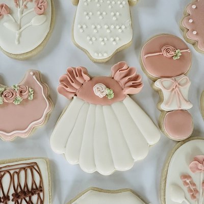 Sugar Cookies With Royal Icing 