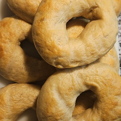 Plain Bagels - 1 Dozen