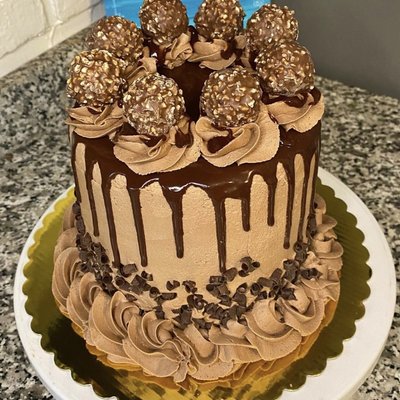 8” Choco-Hazelnut Heaven Cake