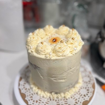 6” White Cake w/buttercream Starting 