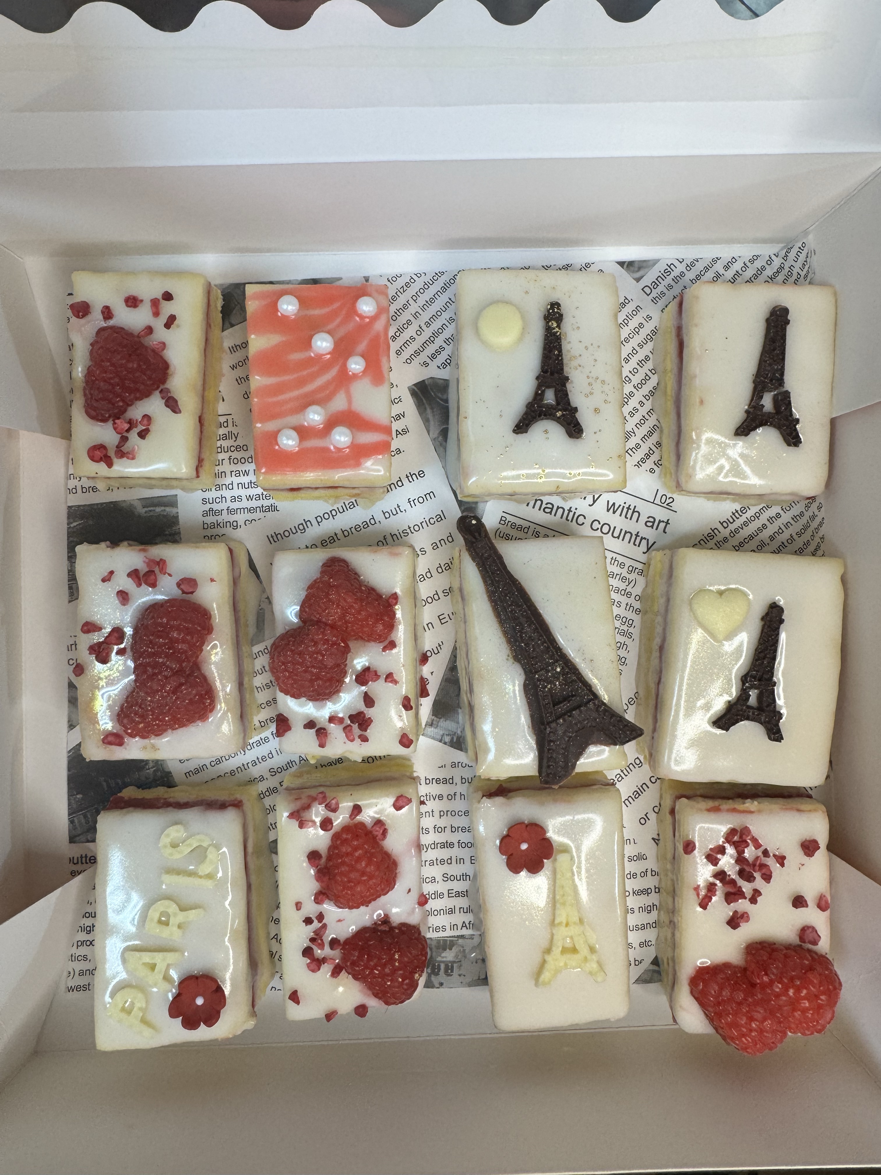 Petit Four Cake Box 