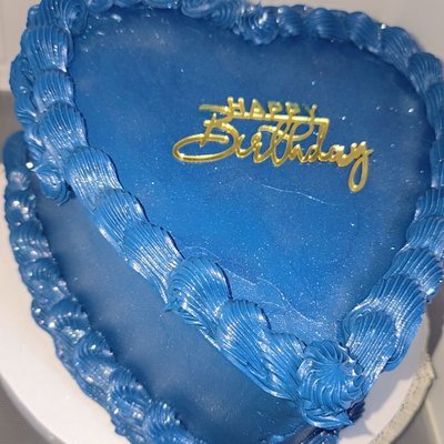 8"×2 Layer Heart-shaped Cake (SM Buttercream)