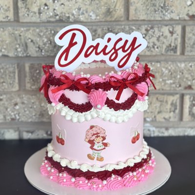 Custom Circle Cakes 