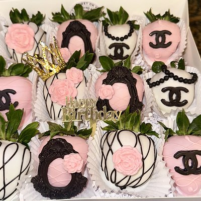 Chanel Inspired Chocolate Covered Strawberries 