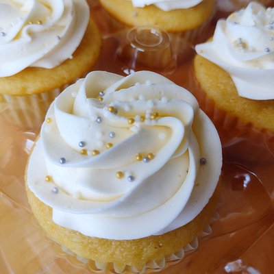 Vanilla Cupcakes 
