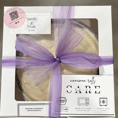 Pan Of 4 Cinnamon Rolls With Cream Cheese Frosting 