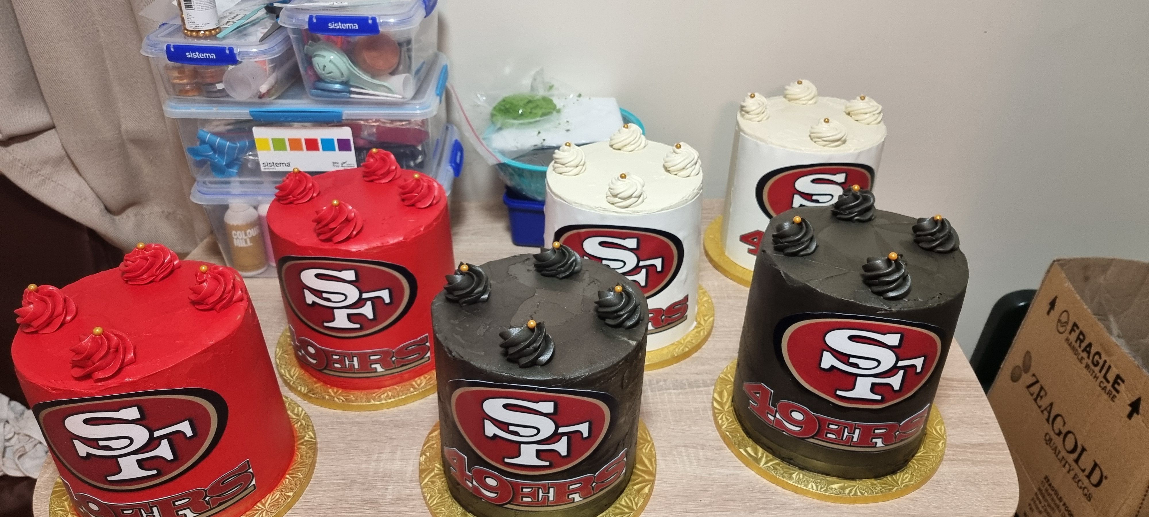 Custom Cakes Single Tier