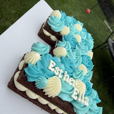 Medium Double Layer Cookie Cake (Sheet or Single Number/Letter