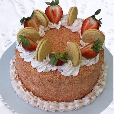 STRAWBERRY CRUNCH PARFAIT CAKE 🎂 🍓🍰