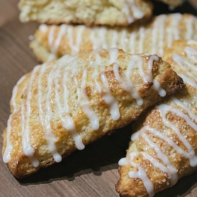 Sweet Lemon Scones (x4)