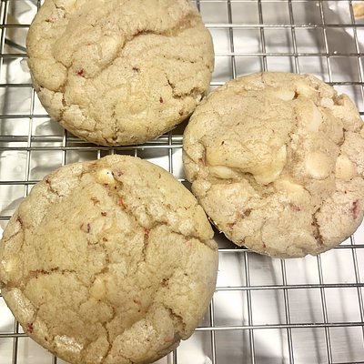 Macadamia & Strawberry Cookies   