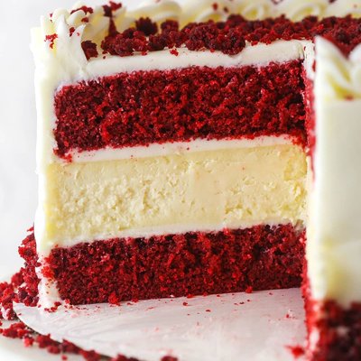 Red Velvet Cheesecake 8”