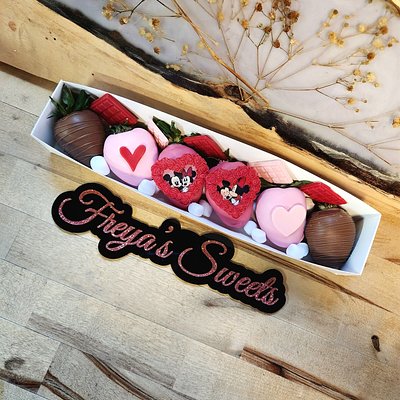 Valentine's Strawberries 🍓 6 count