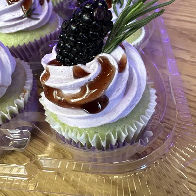 BlackBerry Cupcakes