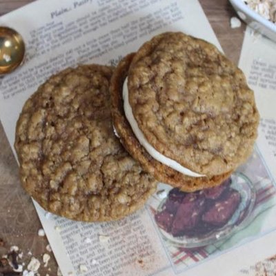 Oatmeal Cream Pie Cookie 