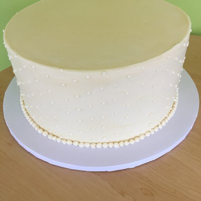 Barrel-Shaped Large Wedding Cake (Same size Stacked Layers)