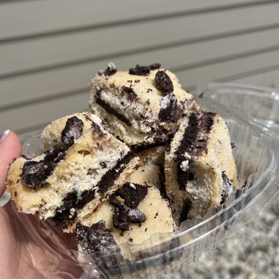 5 Oreo cheesecake Squares 