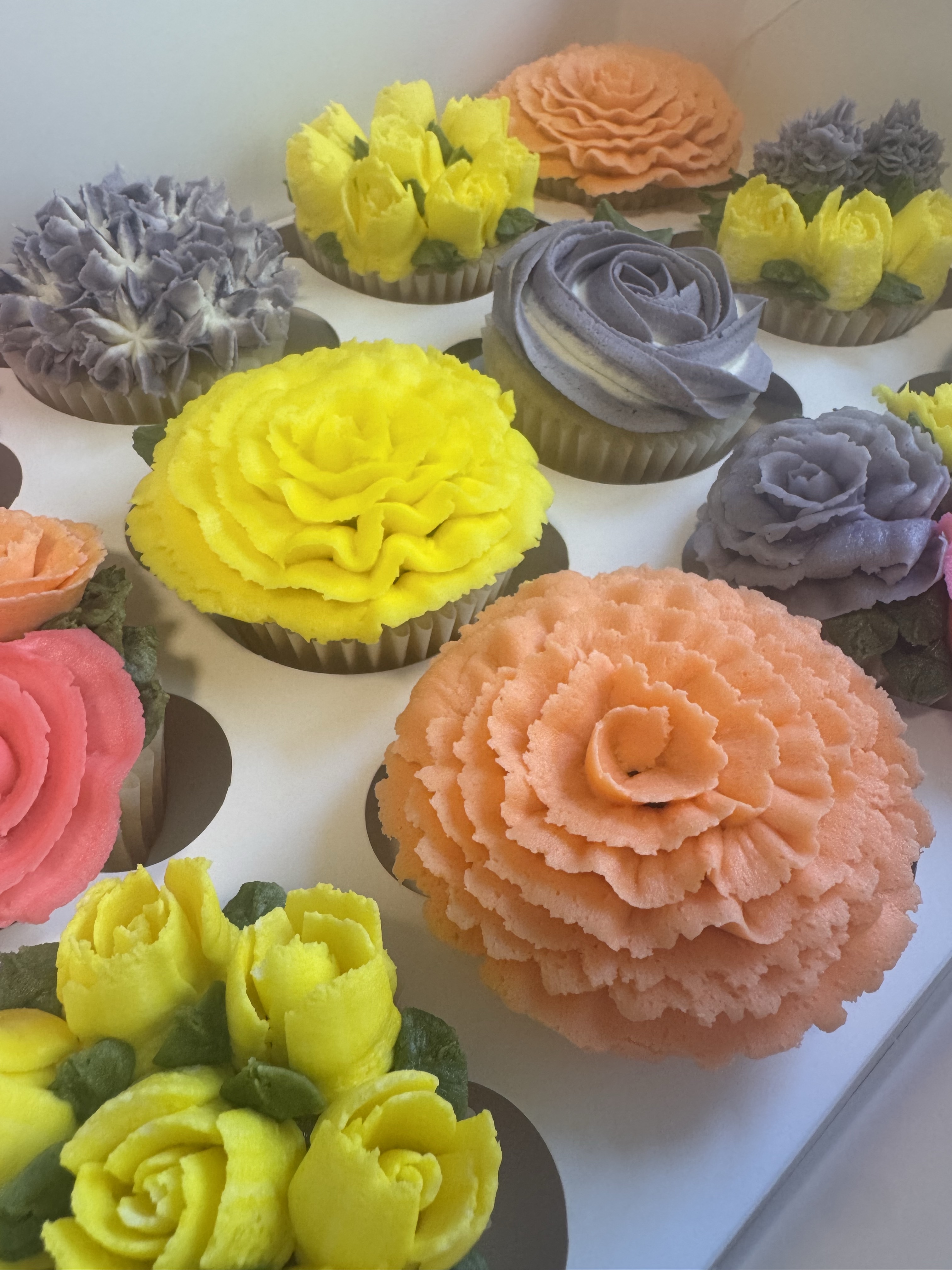 Boxed Floral Dozen