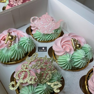 Decorative Cupcakes 