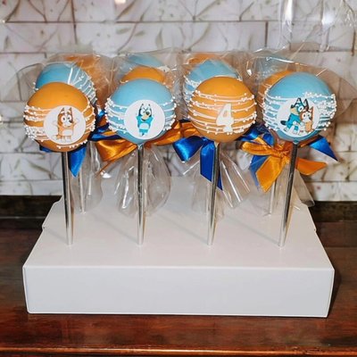 Bluey Cake Pops 
