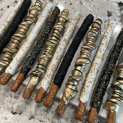 Custom Dipped Pretzels 