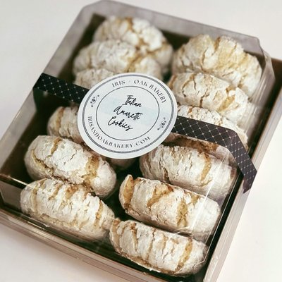 Italian Amaretti Cookies - Classic Almond