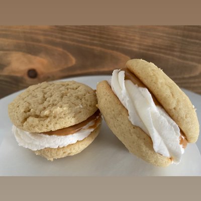 Mini Fluffernutter Whoopie Pies