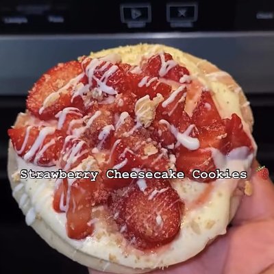 Strawberry Cheesecake Cookies (6)