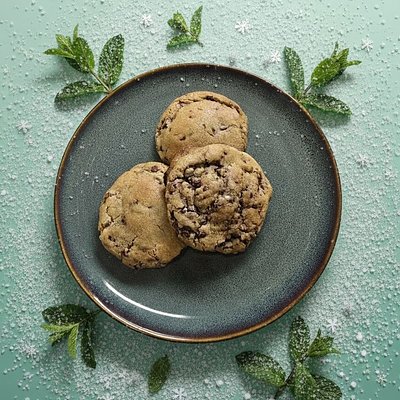  Mint Chocolate Chip Cookies