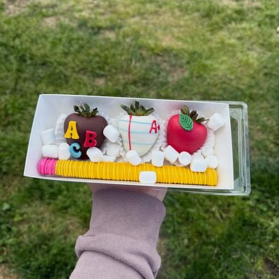Berry & Pencil Pretzel Box