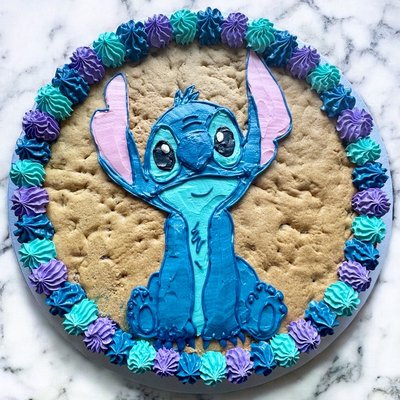 Custom Chocolate Chip Cookie Cakes