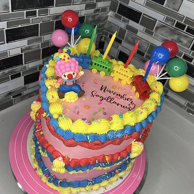 Heart-Shaped 8” Cake 3 Layer 🩷