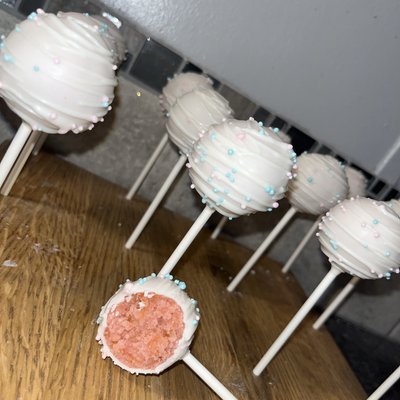 Basic Cake Pops/balls (minimum 1 dozen)