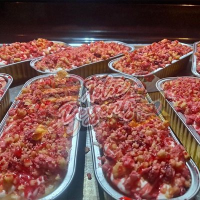 MINI Strawberry Crumble