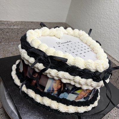 8 Inch Heart Cake 