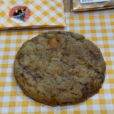 Sourdough Butterfinger Cookie