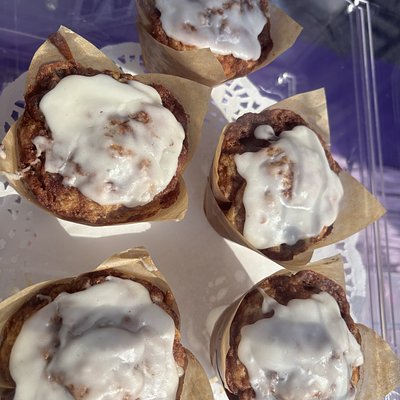 Cinnamon Roll Muffins (3 Count) 