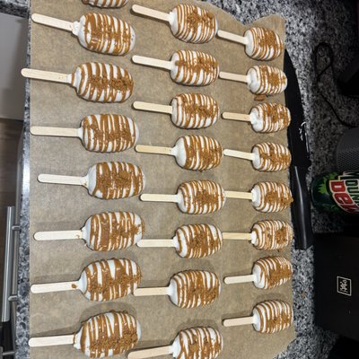 Biscoff Cake Sickles (2 DOZEN)