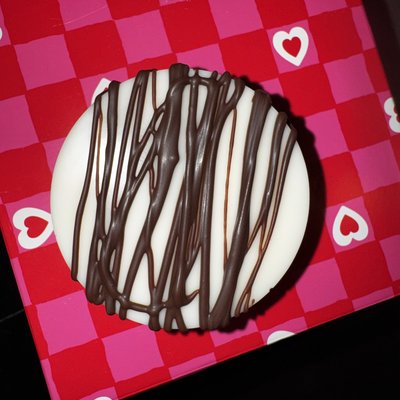White Chocolate Covered Vanilla Oreos